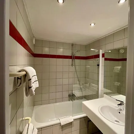 Hotell Floreal Le Panoramique Mont-Saint-Aubert